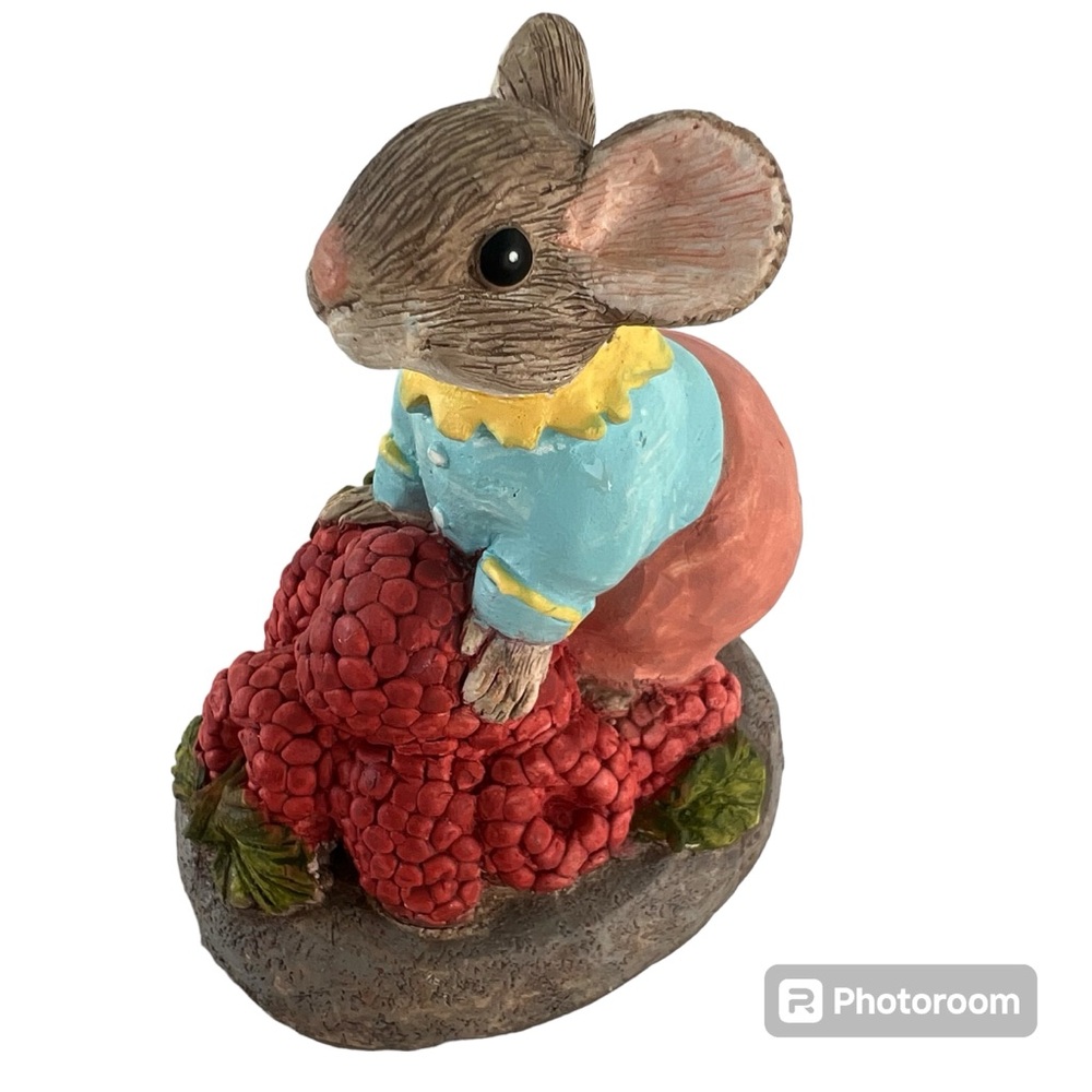Vintage RGML Garden Mouse Sculpture Raspberry Chalkware Hand Painted Figurine